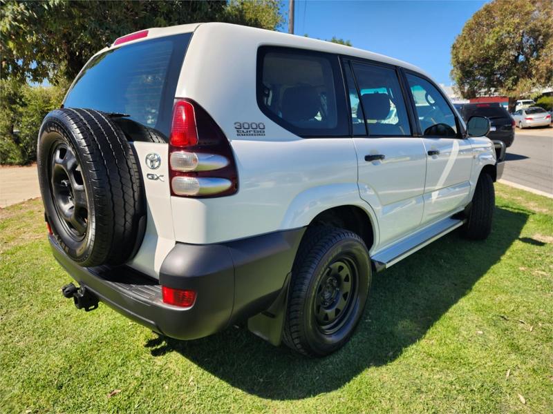 2005 Toyota Landcruiser PRADO GX (4x4) KZJ120R photo 5
