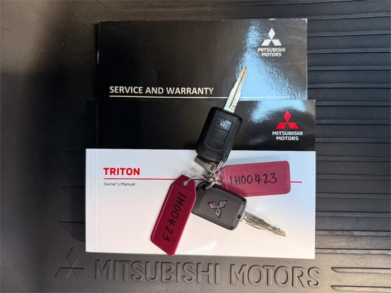 2022 Mitsubishi Triton GLX MR Rear Wheel Drive photo 2