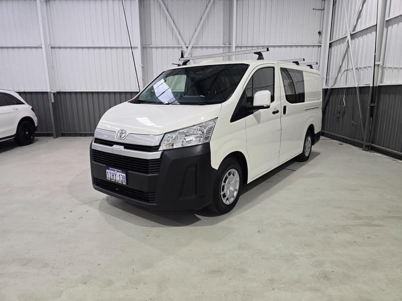 2024 Toyota Hiace GDH300R LWB photo 3
