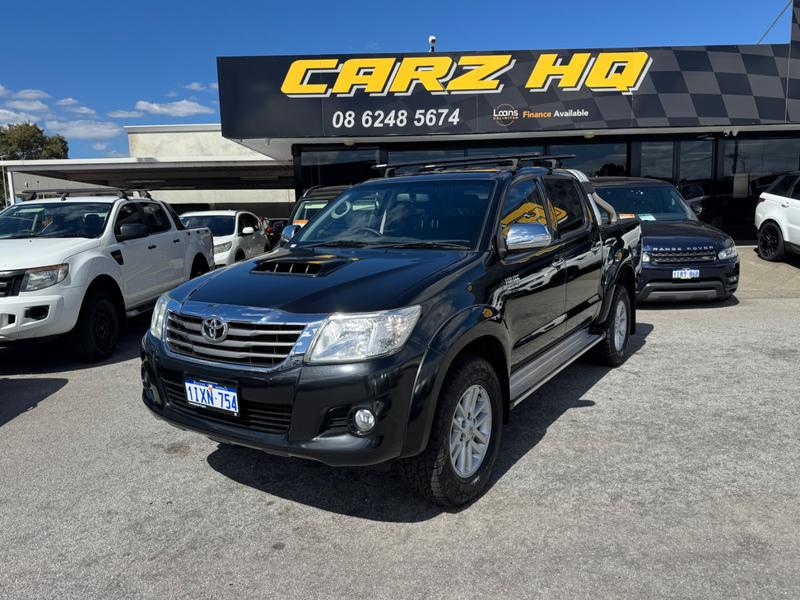 2014 Toyota HILUX SR5 (4x4)