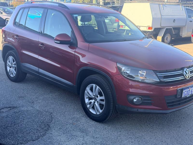 2013 Volkswagen TIGUAN 132 TSI PACIFIC photo 2