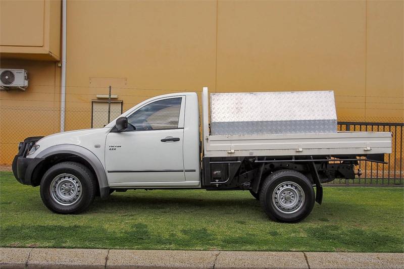 2011 Mitsubishi Triton GLX MN 4X4 photo 4