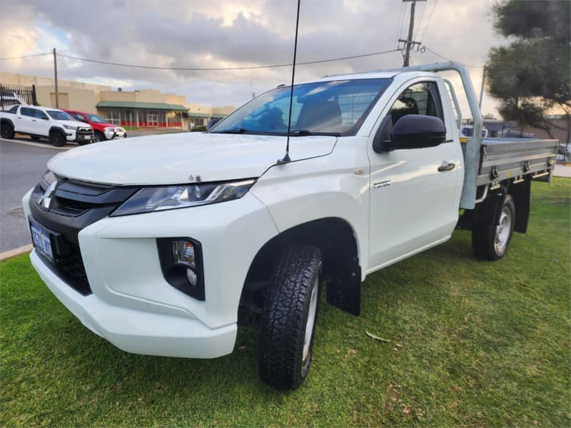 2020 Mitsubishi Triton GLX MR MY20 REAR WHEEL DRIVE photo 4