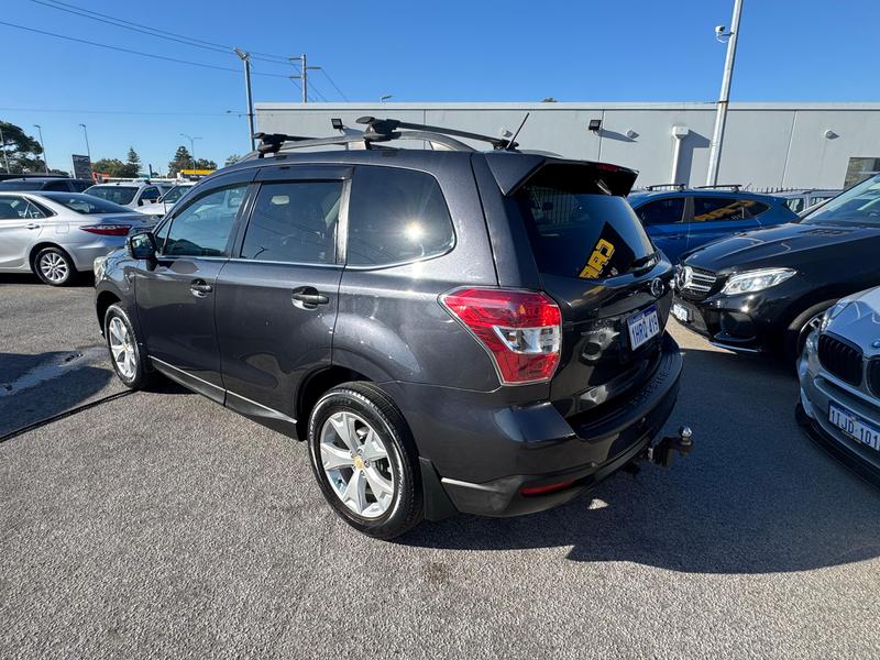 2013 Subaru Forester 2.5i-L S4 photo 3