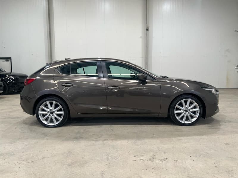 2017 Mazda 3 SP25 GT BN Series photo 5