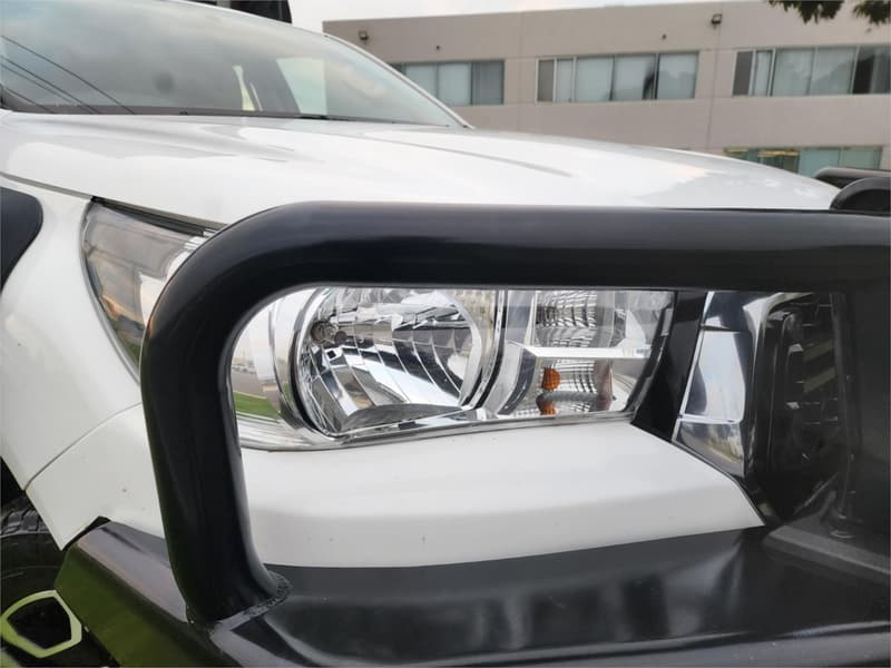 2018 Toyota Hilux SR GUN126R 4X4 photo 2