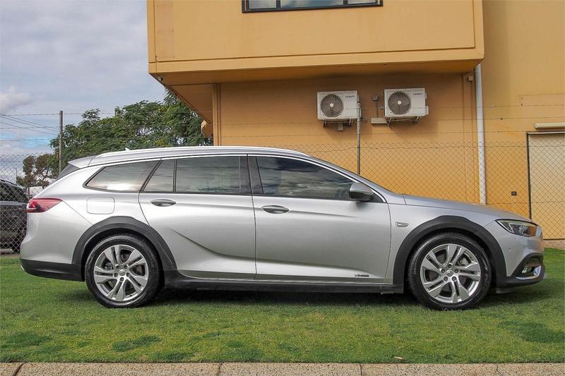 2019 Holden Calais TOURER ZB MY19.5 photo 3