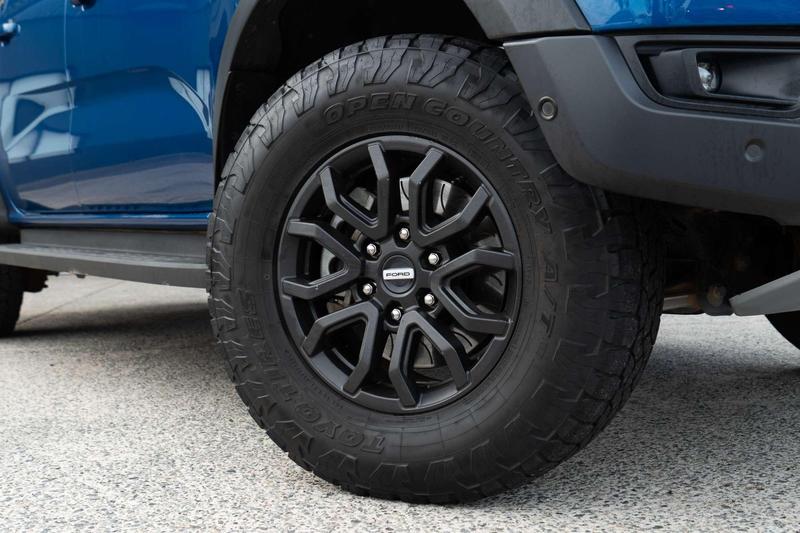 2022 Ford Ranger Raptor 4X4 3.0L photo 2