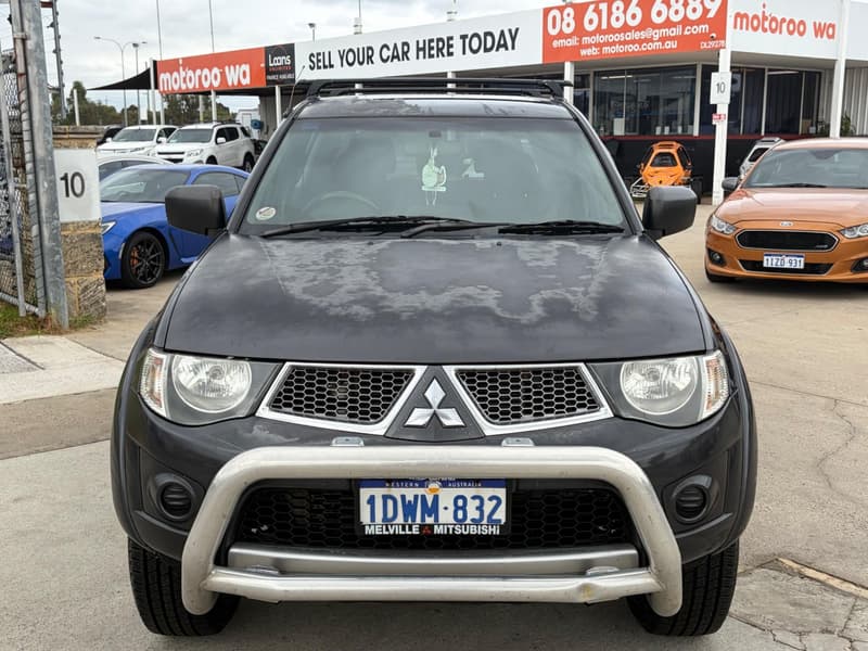 2012 Mitsubishi Triton MN MY12 GL-R Utility Double Cab 4dr Man 5sp 4x4 969kg 2.5DT All Wheel Drive photo 2