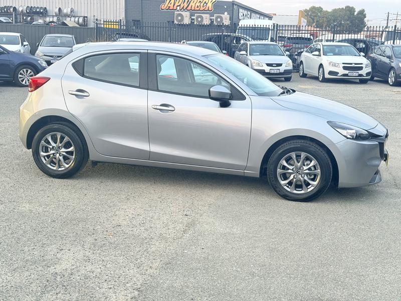 2024 Mazda MAZDA2 G15 PURE photo 5