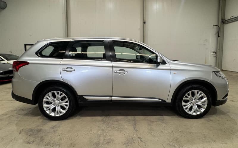 2020 Mitsubishi Outlander ES ZL photo 4