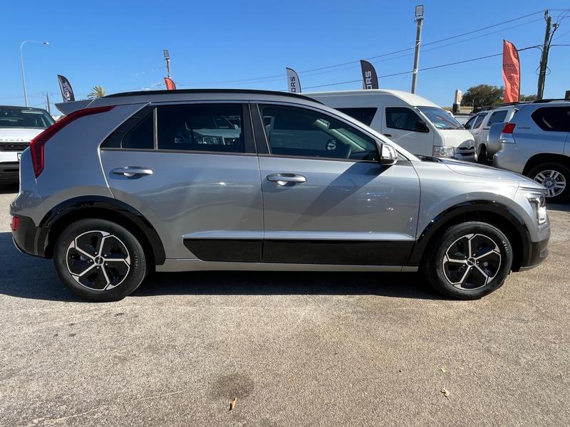 2022 Kia Niro PHEV S (HYBRID) DE MY22 DE photo 5