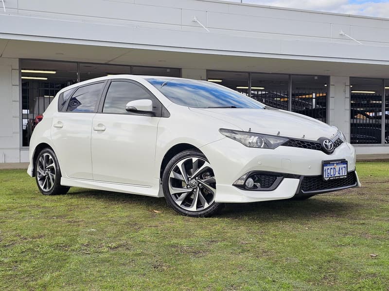 2016 Toyota Corolla SX Auto — primary photo