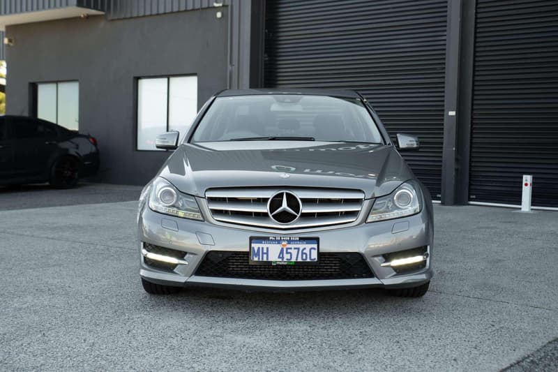 2012 Mercedes-Benz C-Class C200 BlueEFFICIENCY W204 photo 4