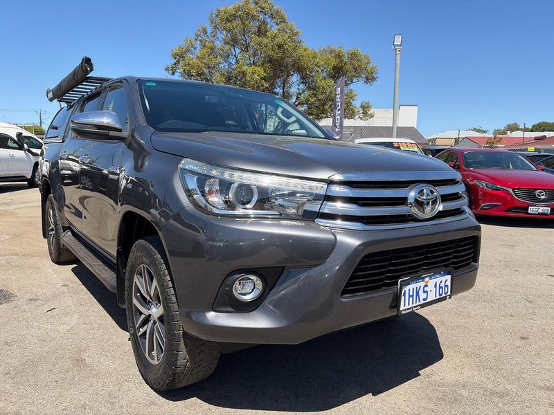 2017 Toyota Hilux SR5 GUN126R 4X4 photo 2
