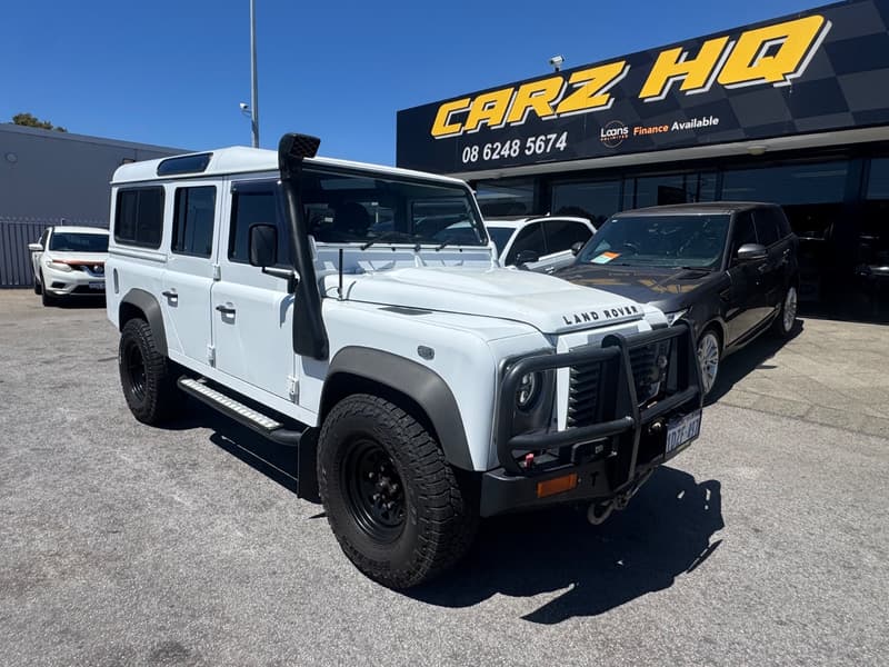 2012 Land ROVER DEFENDER 110 (4x4) photo 5