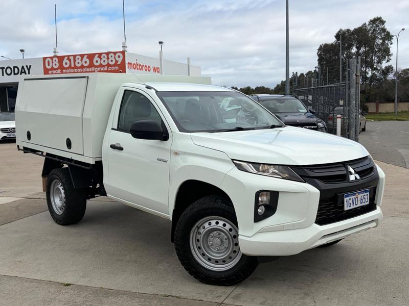 2019 Mitsubishi Triton GLX MR 4X4 — primary photo