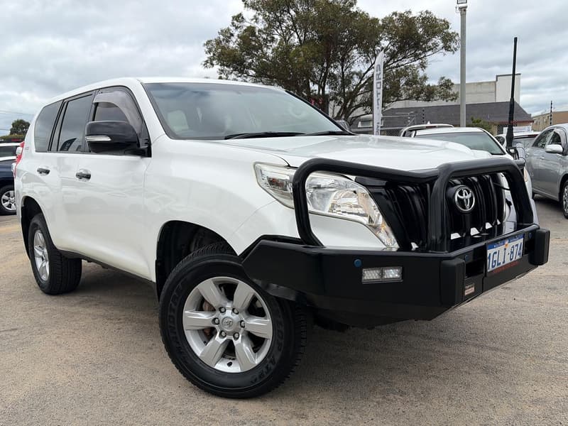 2017 Toyota Landcruiser GX VDJ200R — primary photo