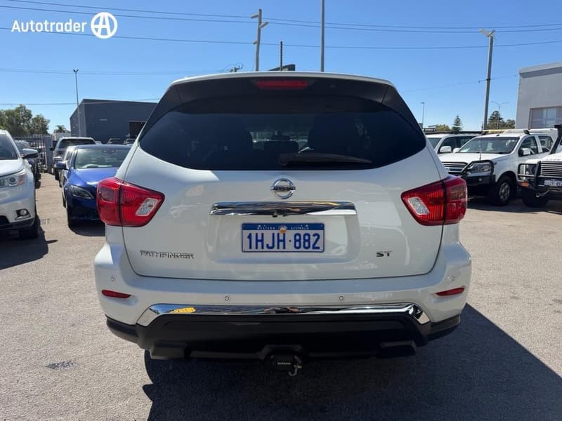 2018 Nissan Pathfinder ST R52 Series II photo 5