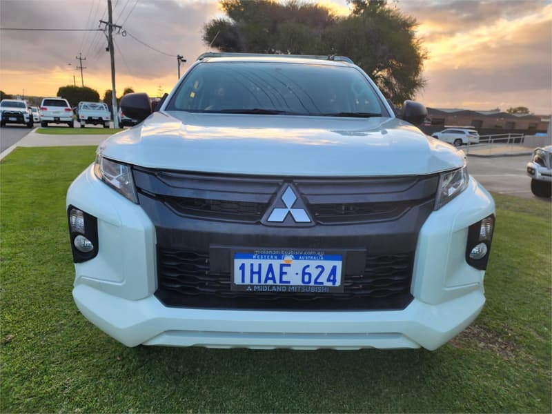 2019 Mitsubishi Triton GLX MR MY20 REAR WHEEL DRIVE photo 3