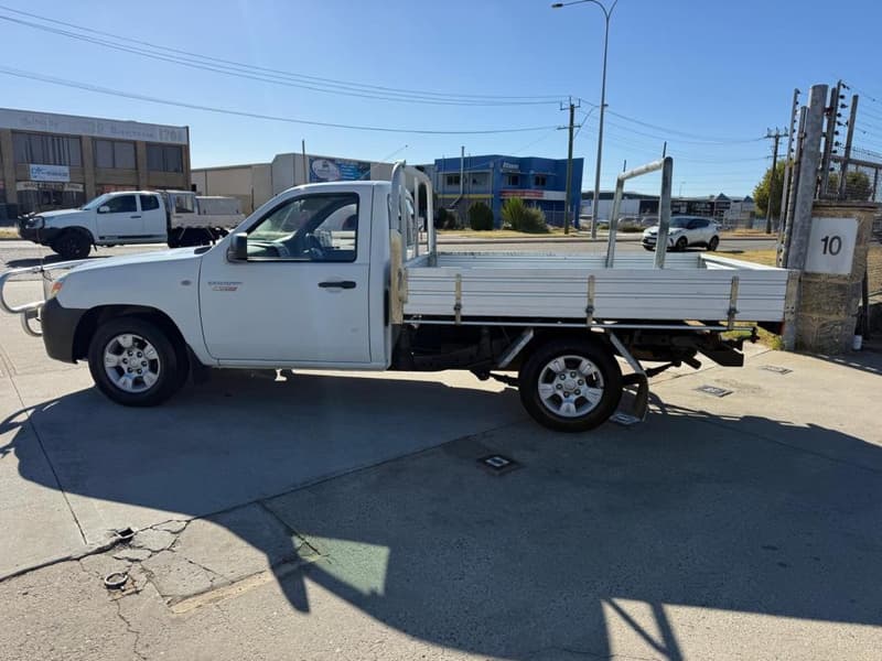 2010 Mazda BT-50 DX UN Rear Wheel Drive photo 4