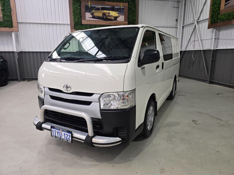 2016 Toyota Hiace KDH201R LWB photo 3
