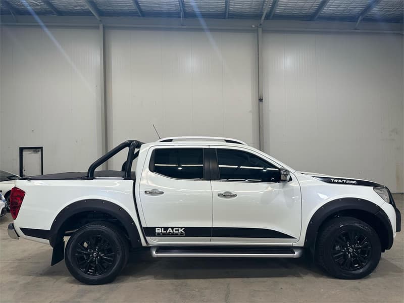 2017 Nissan Navara ST-X N-SPORT Black Edition D23 Series 2 4X4 photo 5