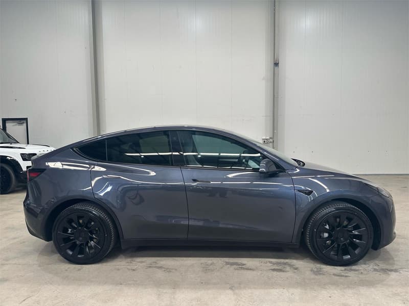 2022 Tesla Model Y Rear-Wheel Drive MY22 photo 4