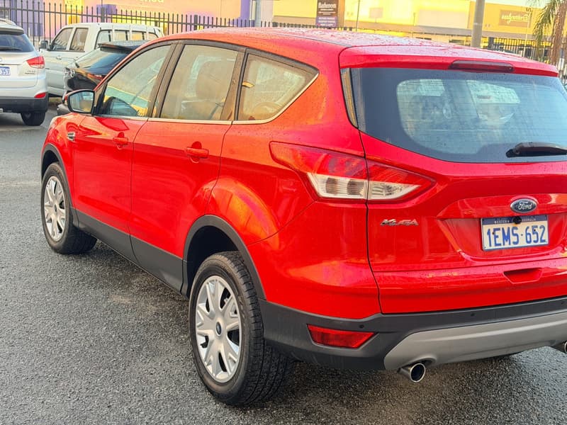 2014 Ford KUGA AMBIENTE (AWD) photo 5
