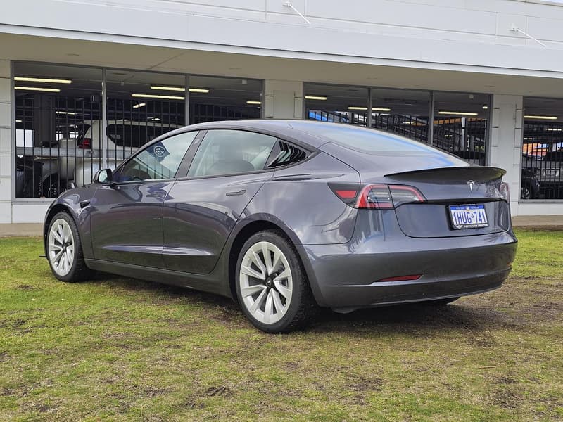 2023 Tesla Model 3 Rear-Wheel Drive Auto photo 4