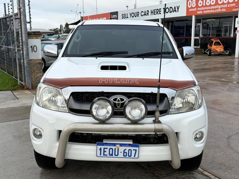 2010 Toyota Hilux SR5 KUN26R 4X4 photo 2