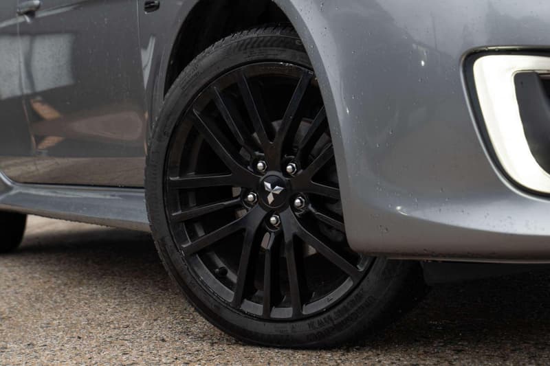 2017 Mitsubishi Lancer Black Edition CF photo 2