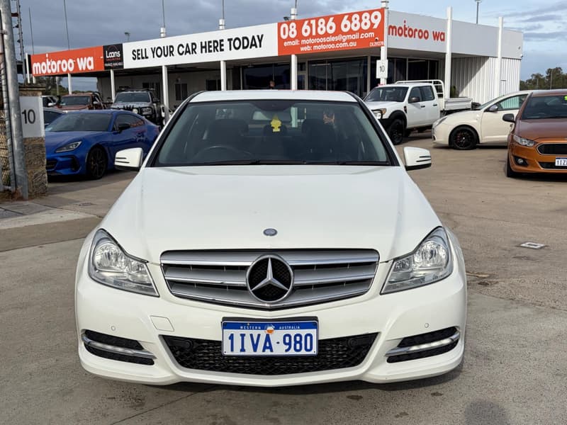 2011 Mercedes-Benz C-Class C200 CDI BlueEFFICIENCY Avantgarde W204 photo 2