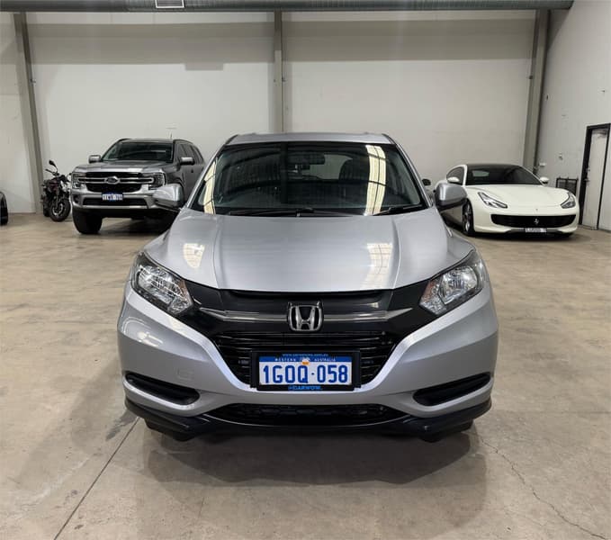 2018 Honda HR-V VTi photo 2