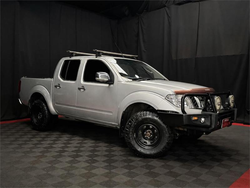 2011 Nissan Navara ST-X (4x4) D40 4X4 — primary photo