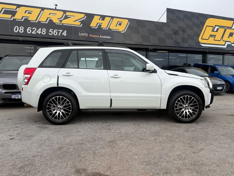 2009 Suzuki GRAND VITARA PRESTIGE (4x4) photo 2