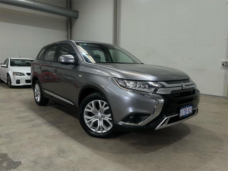 2020 Mitsubishi Outlander ES ZL photo 3