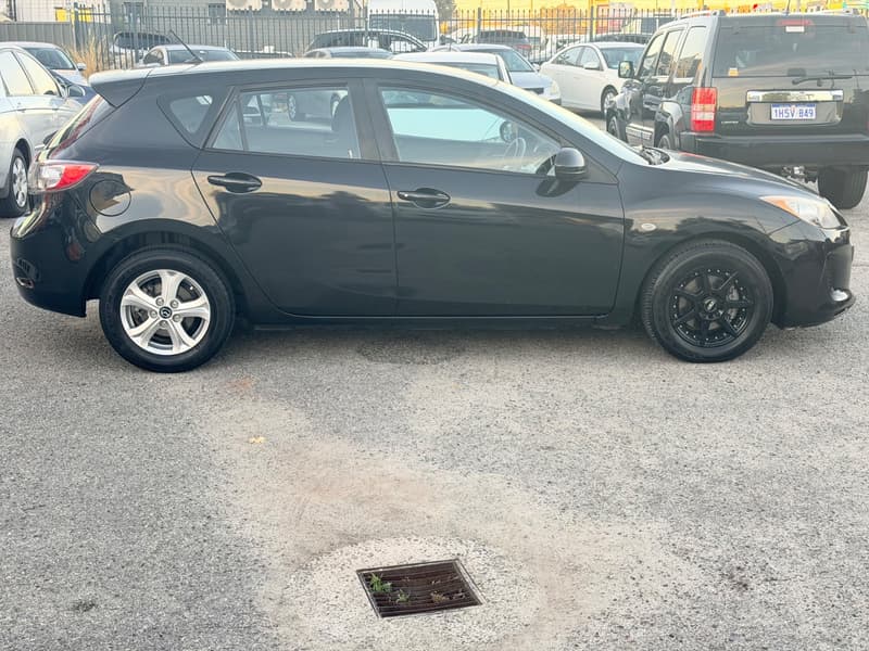 2013 Mazda MAZDA3 NEO photo 4