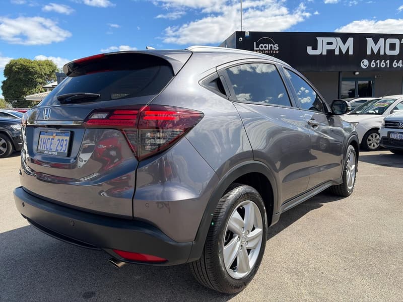 2020 Honda HR-V VTi-S photo 4