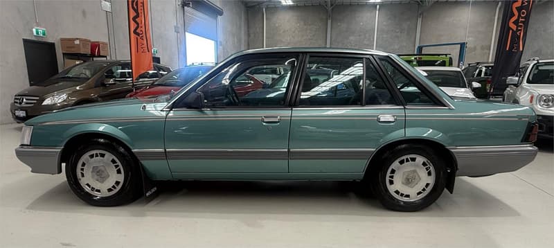 1985 Holden Berlina VK photo 4