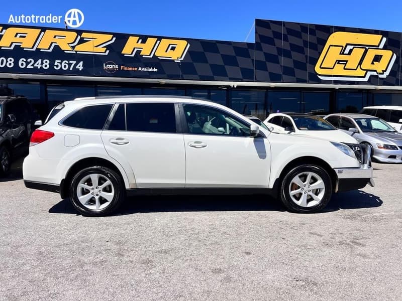 2013 Subaru Outback 2.0D 4GEN photo 2