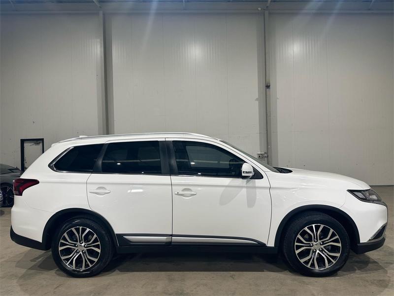 2017 Mitsubishi Outlander LS ZK photo 4