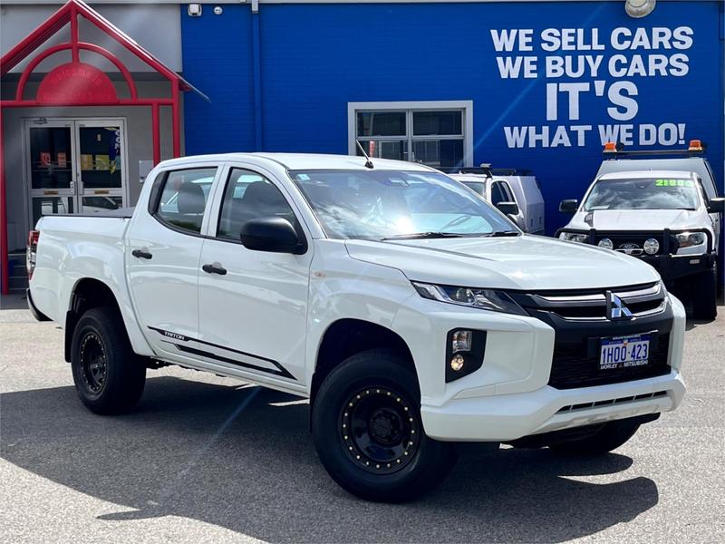2022 Mitsubishi Triton GLX MR Rear Wheel Drive — primary photo