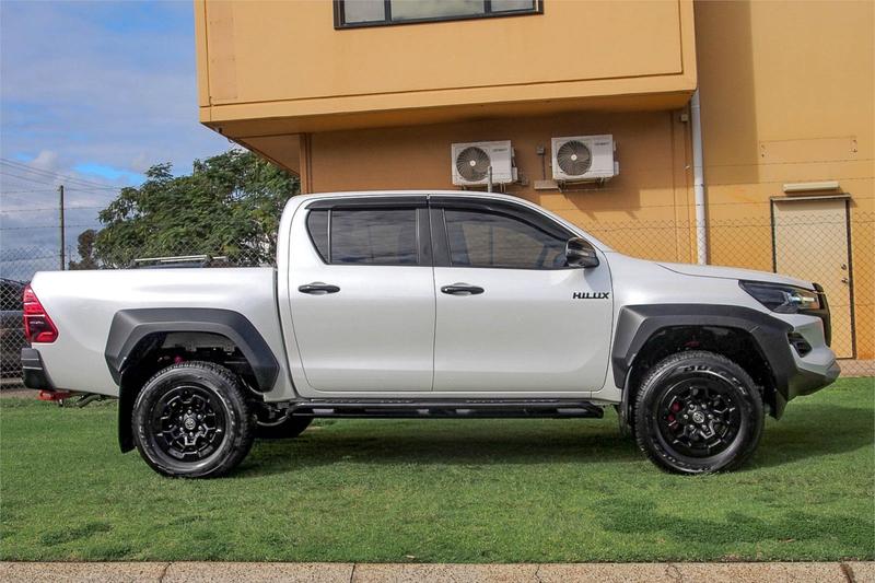 2024 Toyota Hilux GR-SPORT (4x4) GUN126R FACELIFT 4X4 photo 3