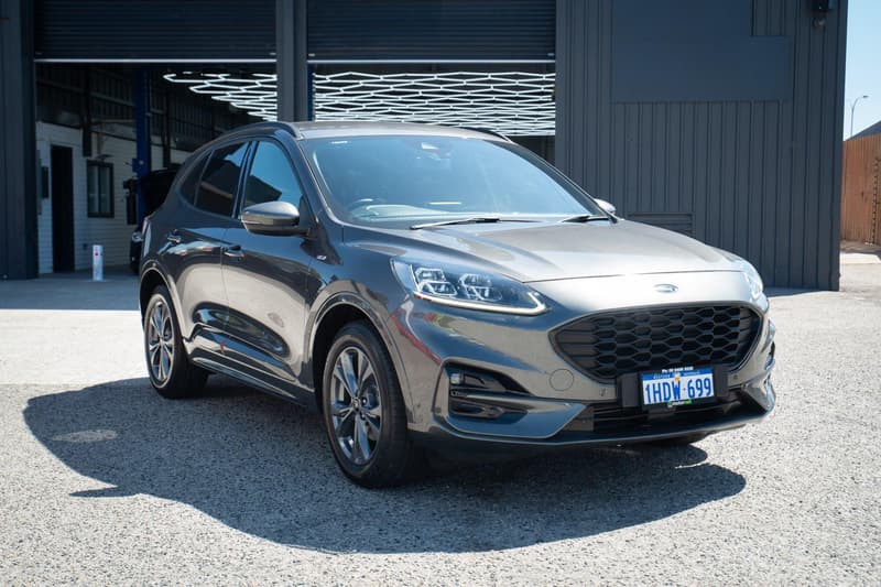 2020 Ford Escape ST-Line ZG photo 3