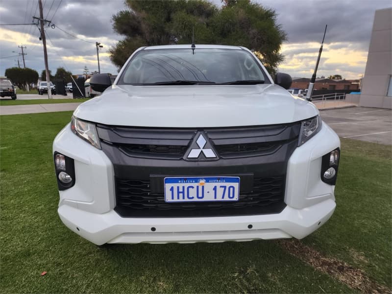 2019 Mitsubishi Triton GLX (4x4) MR MY20 4X4 photo 3