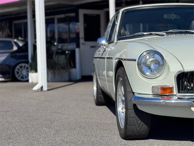 1970 MG B GT Mk 2 photo 2