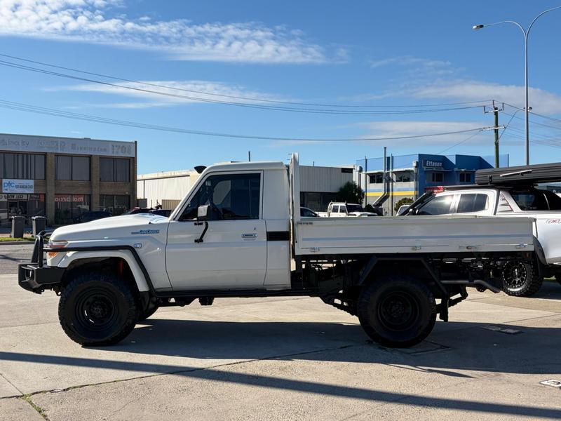 2017 Toyota Landcruiser Workmate VDJ79R 4X4 photo 4