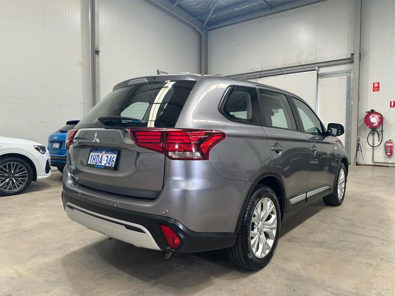 2020 Mitsubishi Outlander ES ZL photo 5