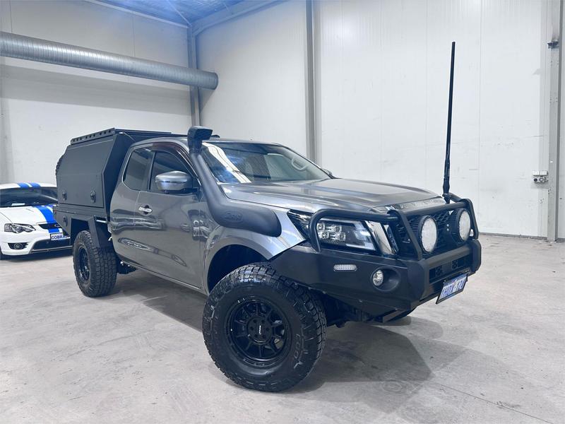 2022 Nissan Navara ST-X D23 4X4 photo 3